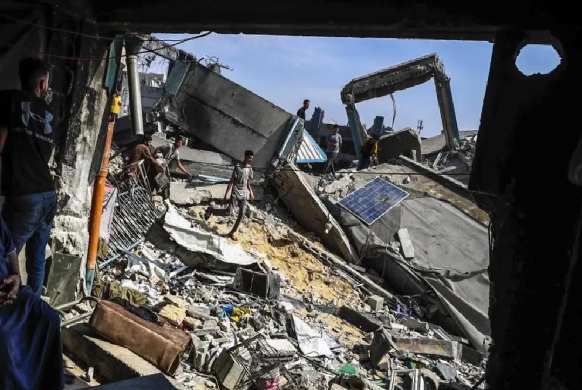 İsrail Hava Saldırısı Gazze’de Yardım Merkezi Enkazına Döndü