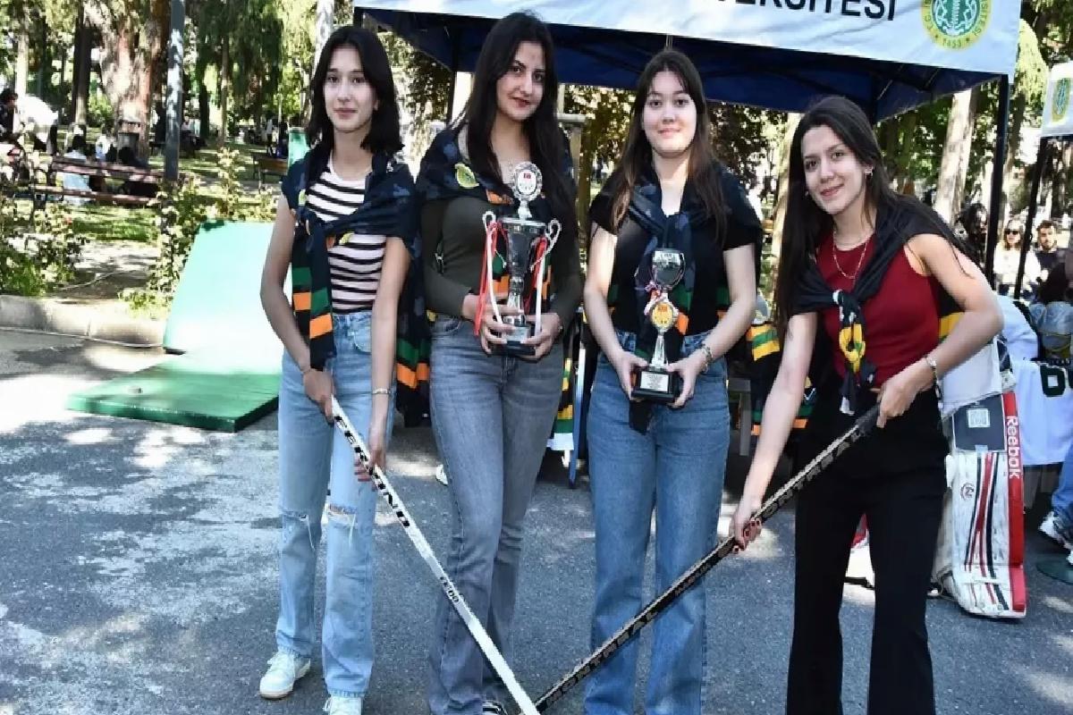 İÜ Gençlik Şenliği Renkli Etkinliklerle Kutlandı