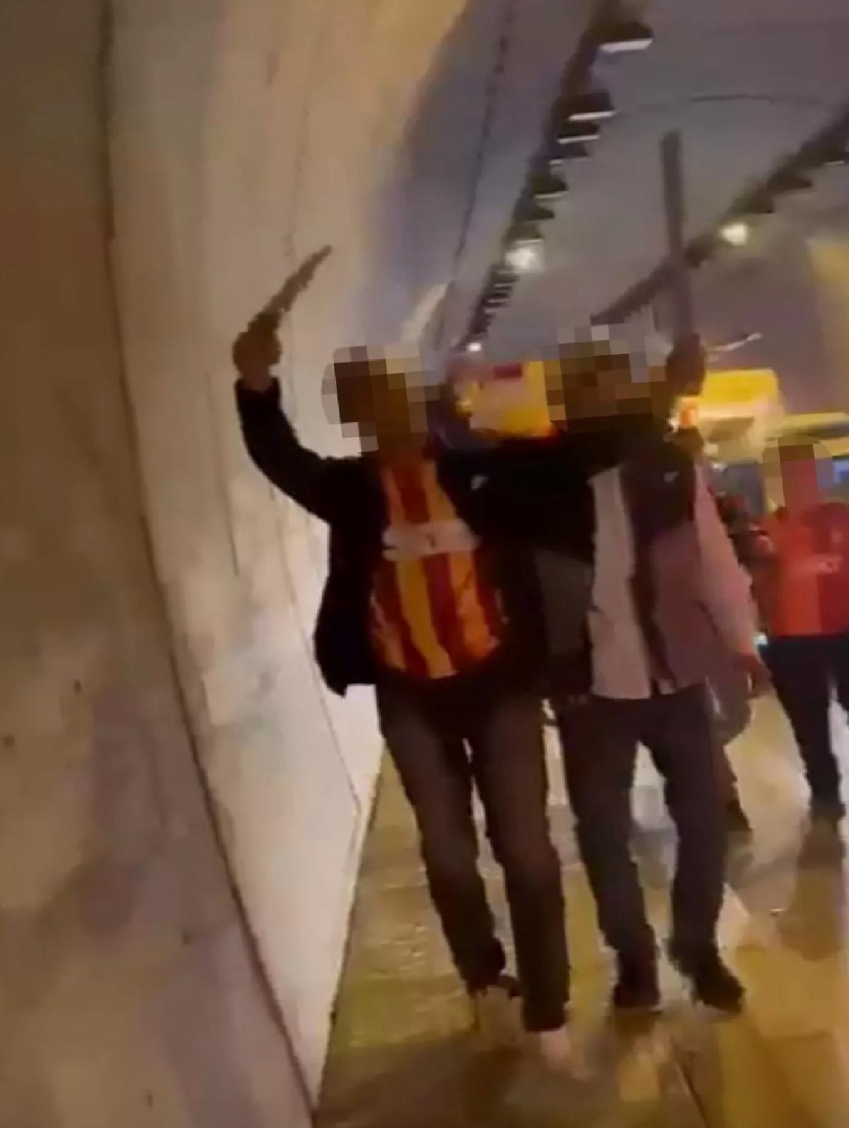 İzmir’de Galatasaray Kutlaması, Bıçaklı Taraftarlar Dikkat Çekti