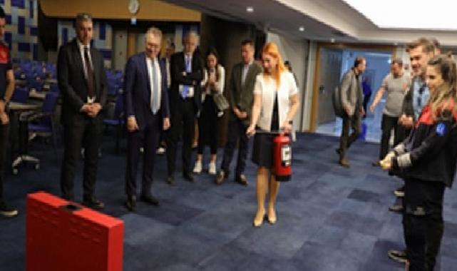 İzmir’de turizm işletmeleri afet güvenliği için toplandı