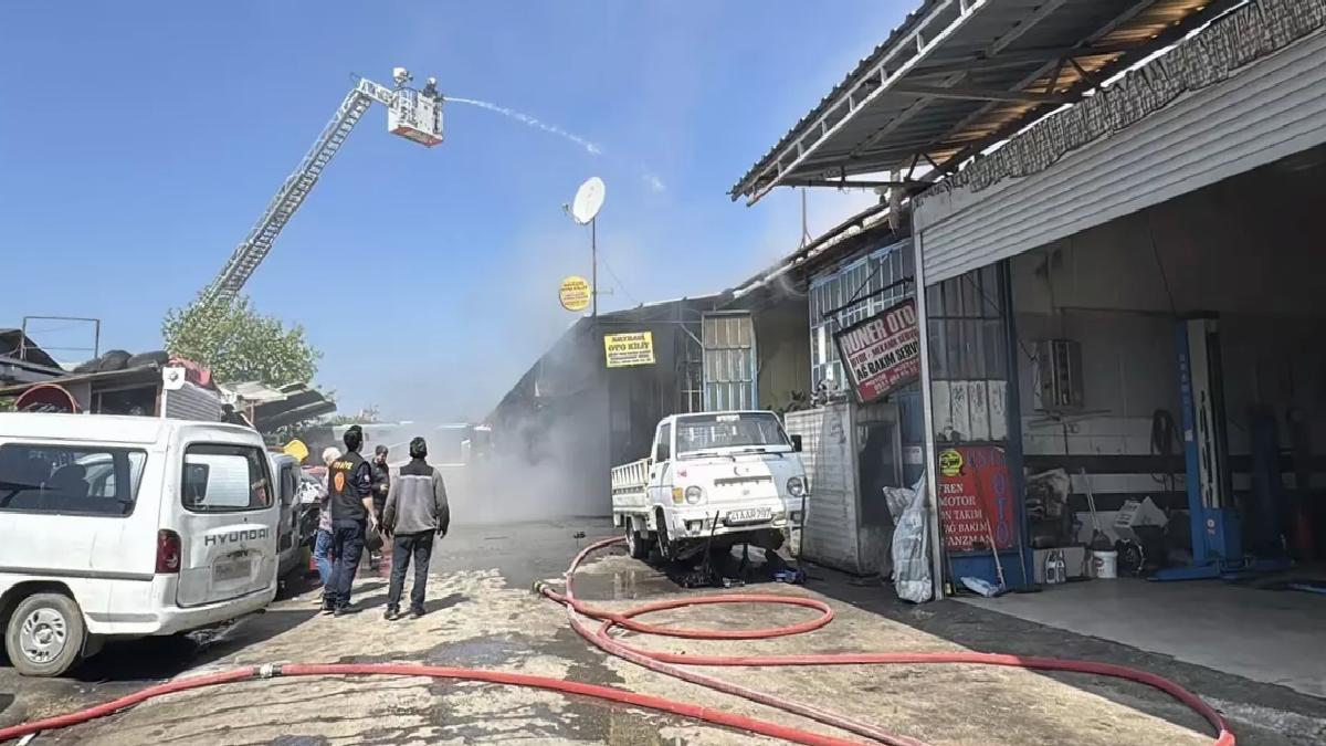 İzmit’te Oto Kilit Tamircisinde Yangın
