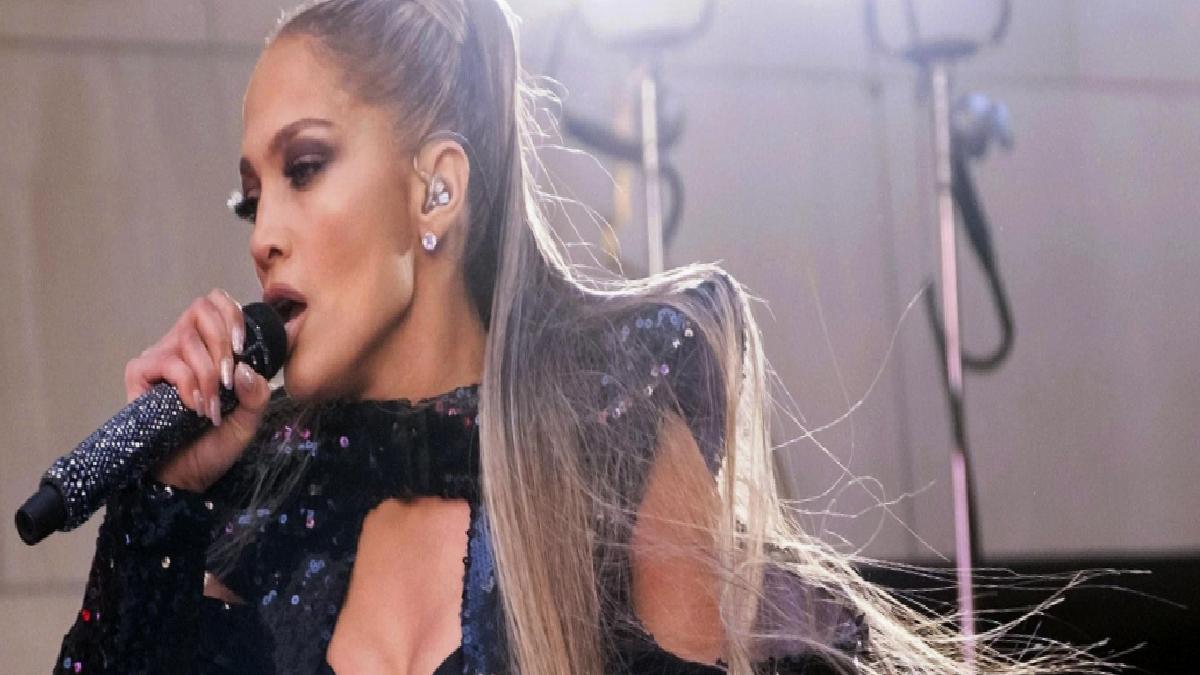 Jennifer Lopez Türkiye’ye gelmeden konser biletlerine artırım geldi