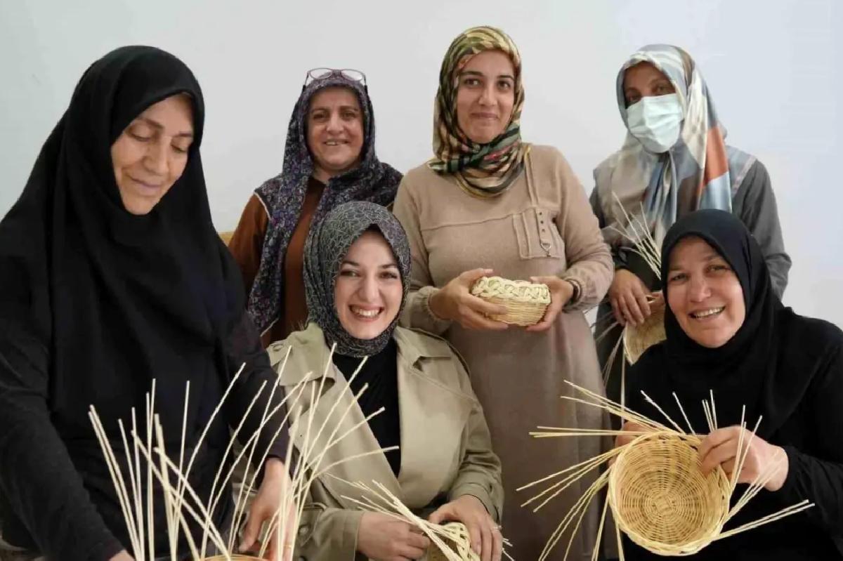 Kanser Hastası Kadınlar, Rattan Kursu ile Umutlarını Tasarlıyor