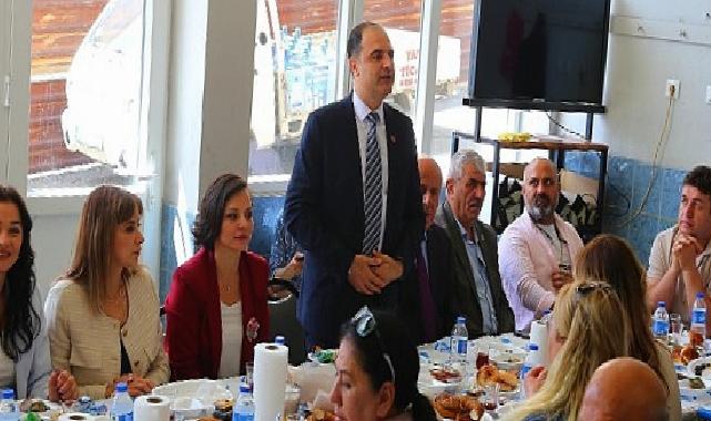 Karabağlarlı muhtarlardan Lider Kınay’a sürpriz kahvaltı