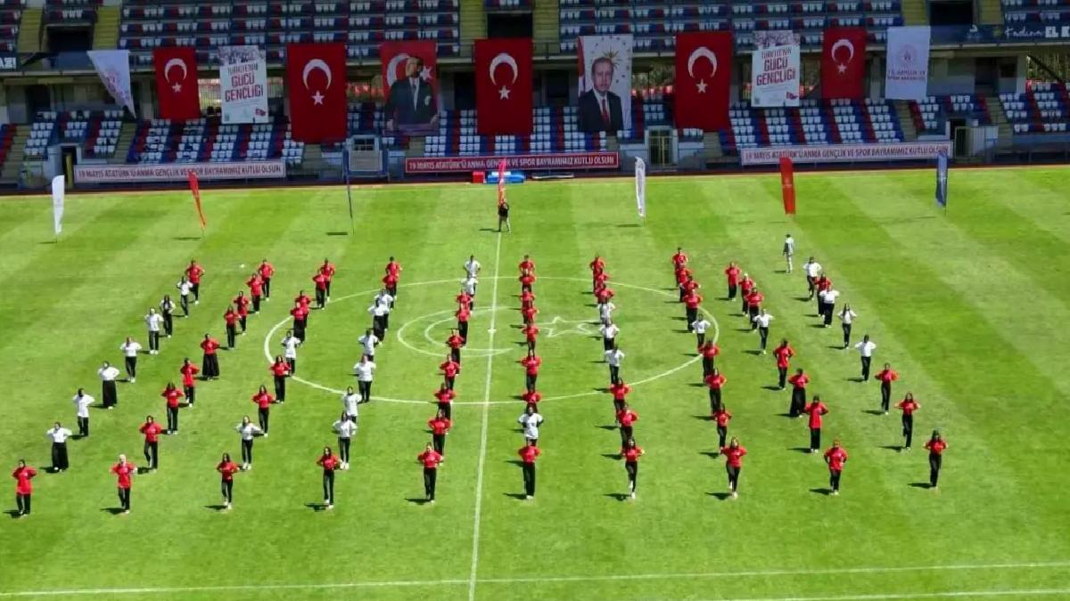 Karabük’te Coşkulu 19 Mayıs Kutlaması
