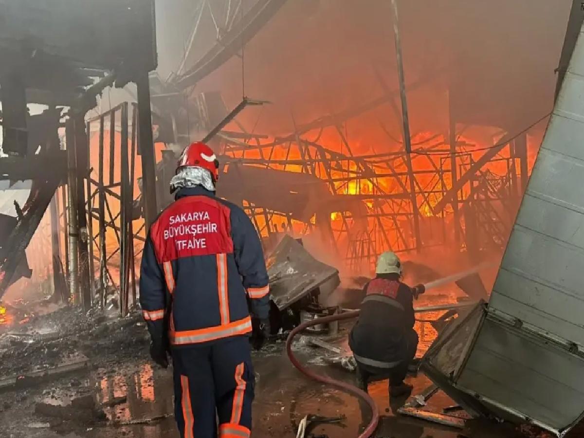 Karasu’da Fındık Fabrikasında Yangın