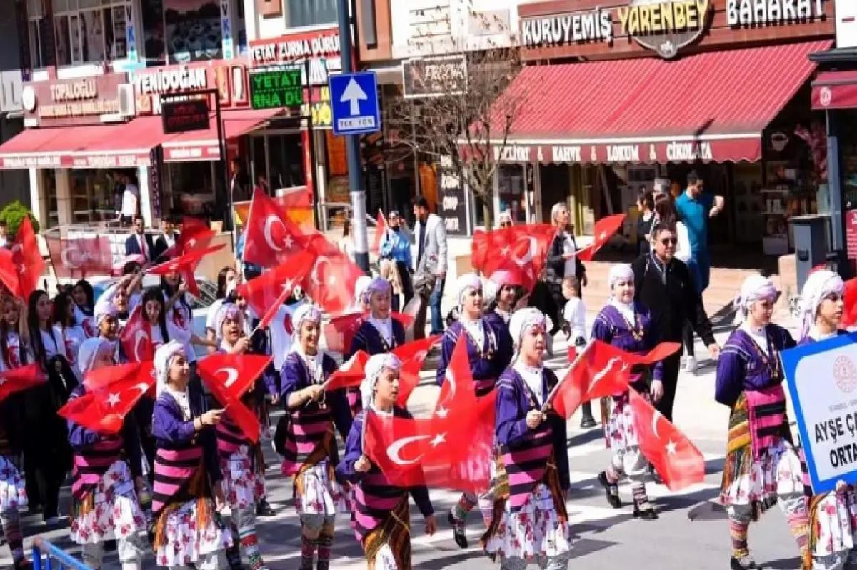 Kartal’da 19 Mayıs Coşkusu: Klasik Fener Alayı Aktifliği Gerçekleşti