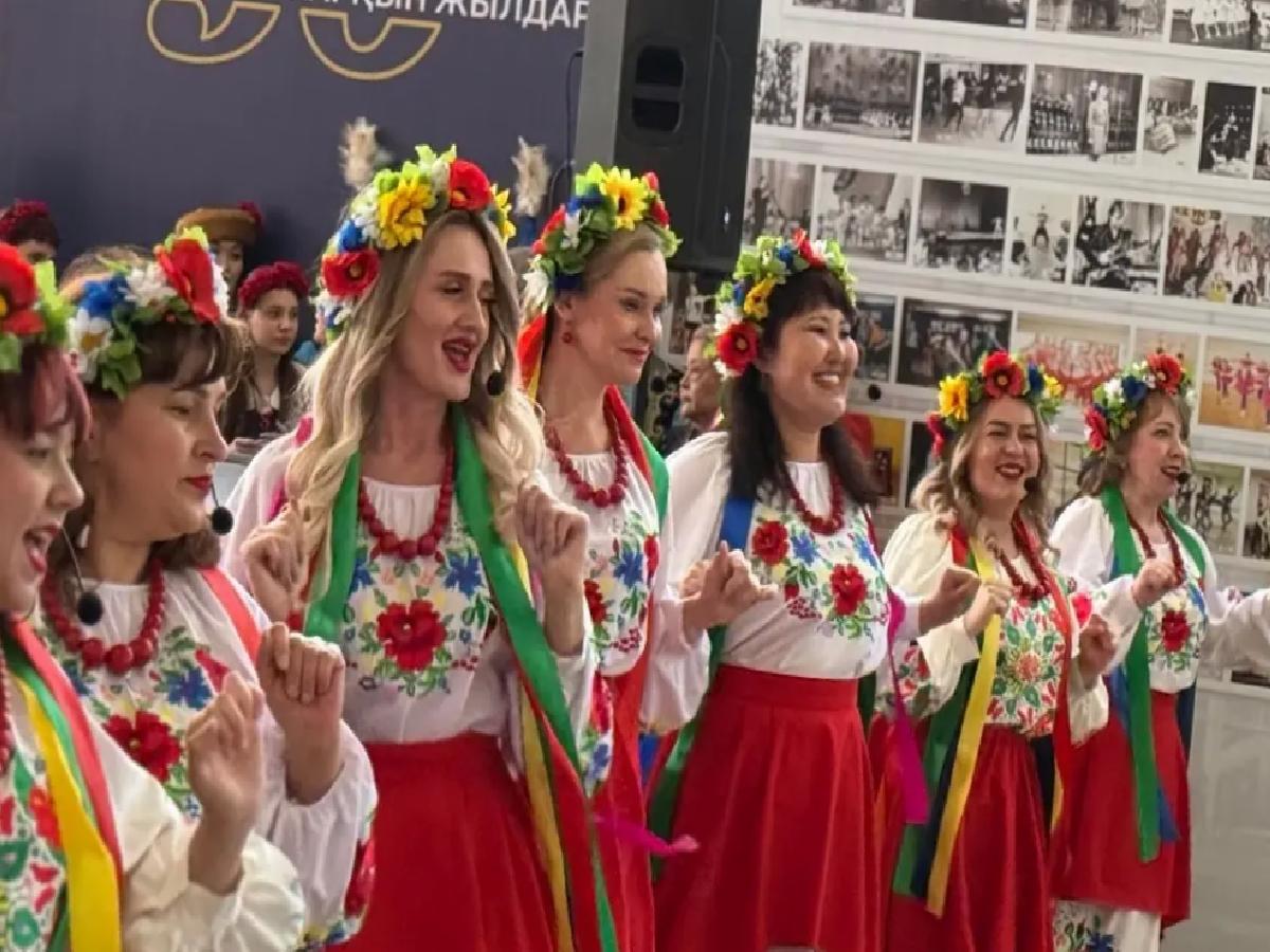 Kazakistan’da Halk Birliği Günü Kutlandı