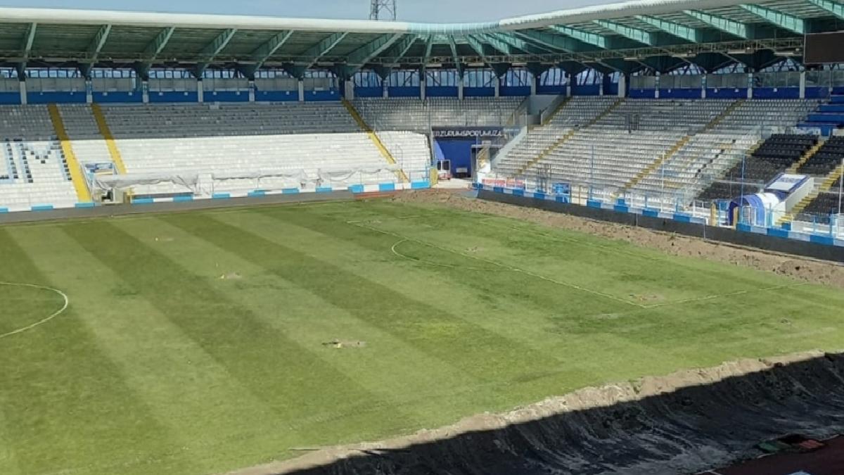 Kazım Karabekir Stadyumu’nun tabanı hibrit çime dönüştürülüyor