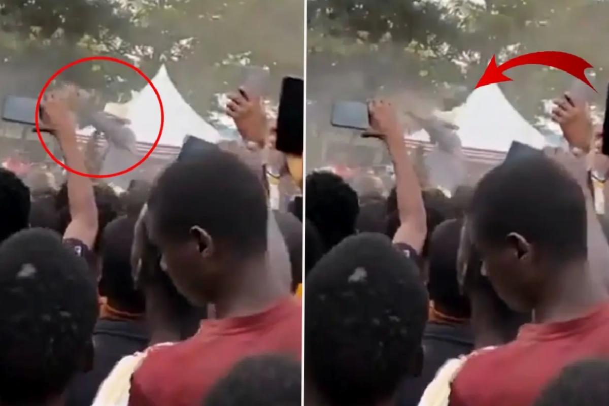 Kenya Devlet Başkanı Ruto’ya mitingde ayakkabılı akın