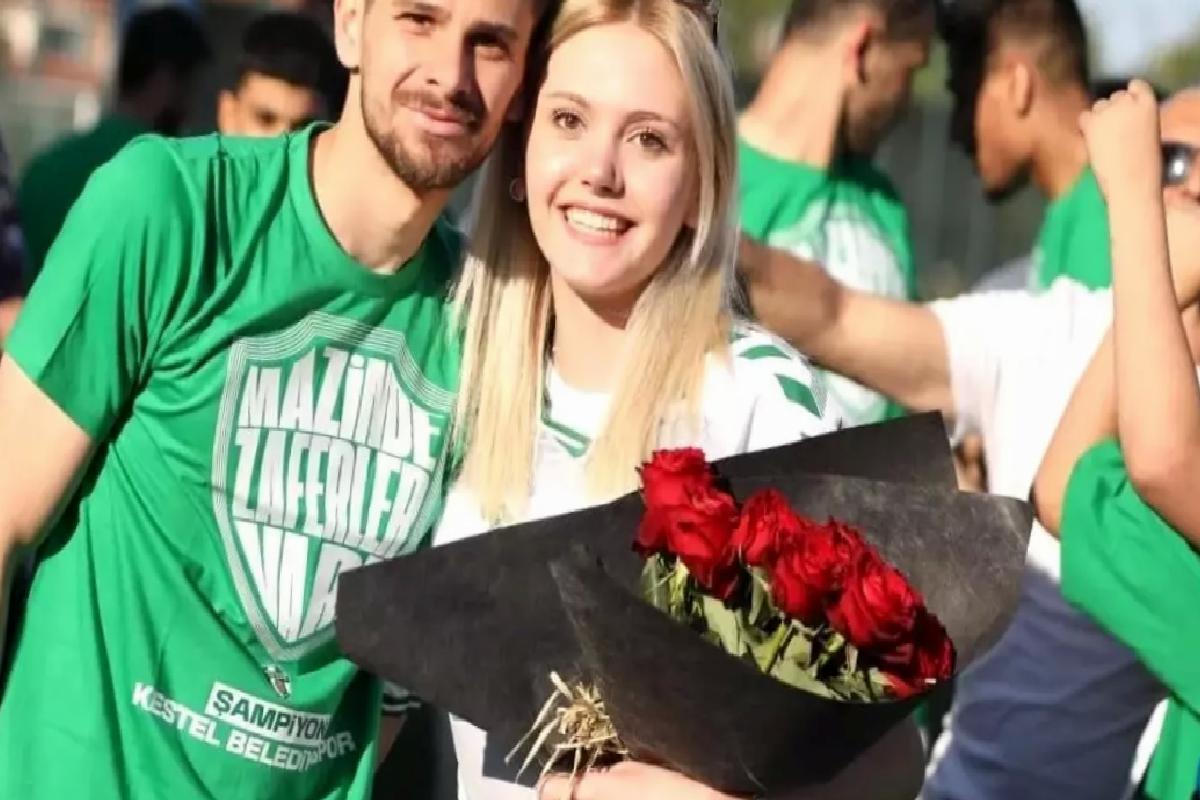 Kestel Belediyespor’un Futbolcusundan Saha İçinde Evlilik Teklifi