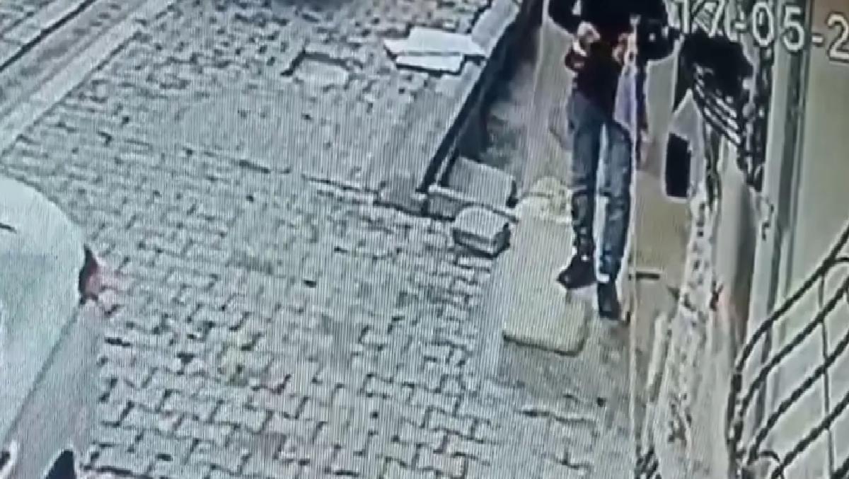 Kezzaplı Akın: Boşanma Etabındaki Eşine Tehdit