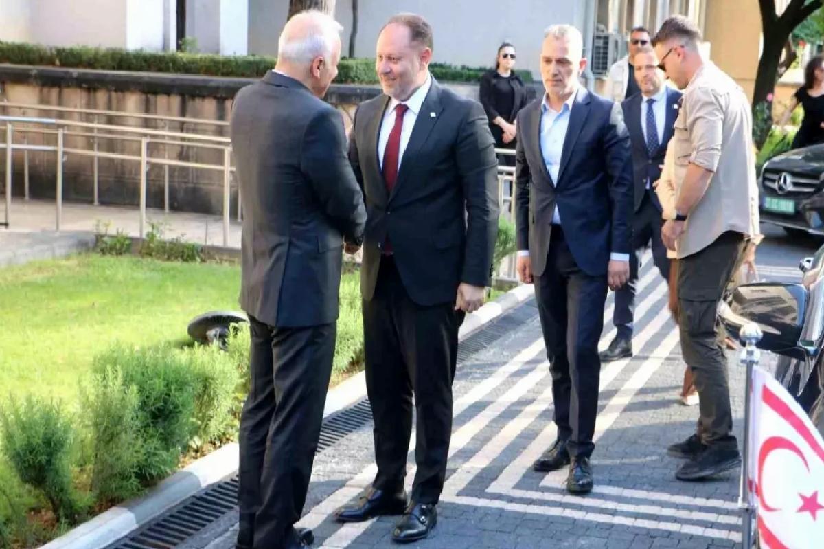 KKTC Meclis Başkanı Öztürkler, Diyarbakır’da