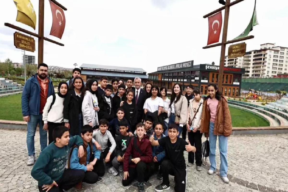 Klasik Sporlar Merkezi’nde Gençlerle Buluşma