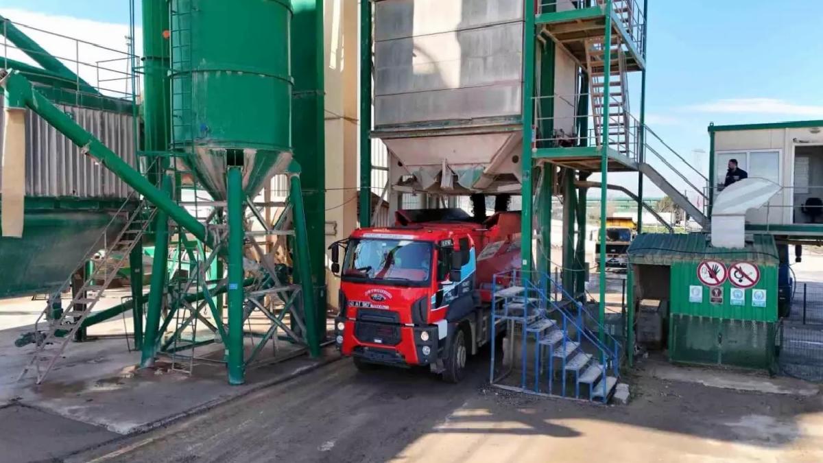 Kocaeli Büyükşehir Belediyesi’nden Etraf Dostu Asfalt Üretimi