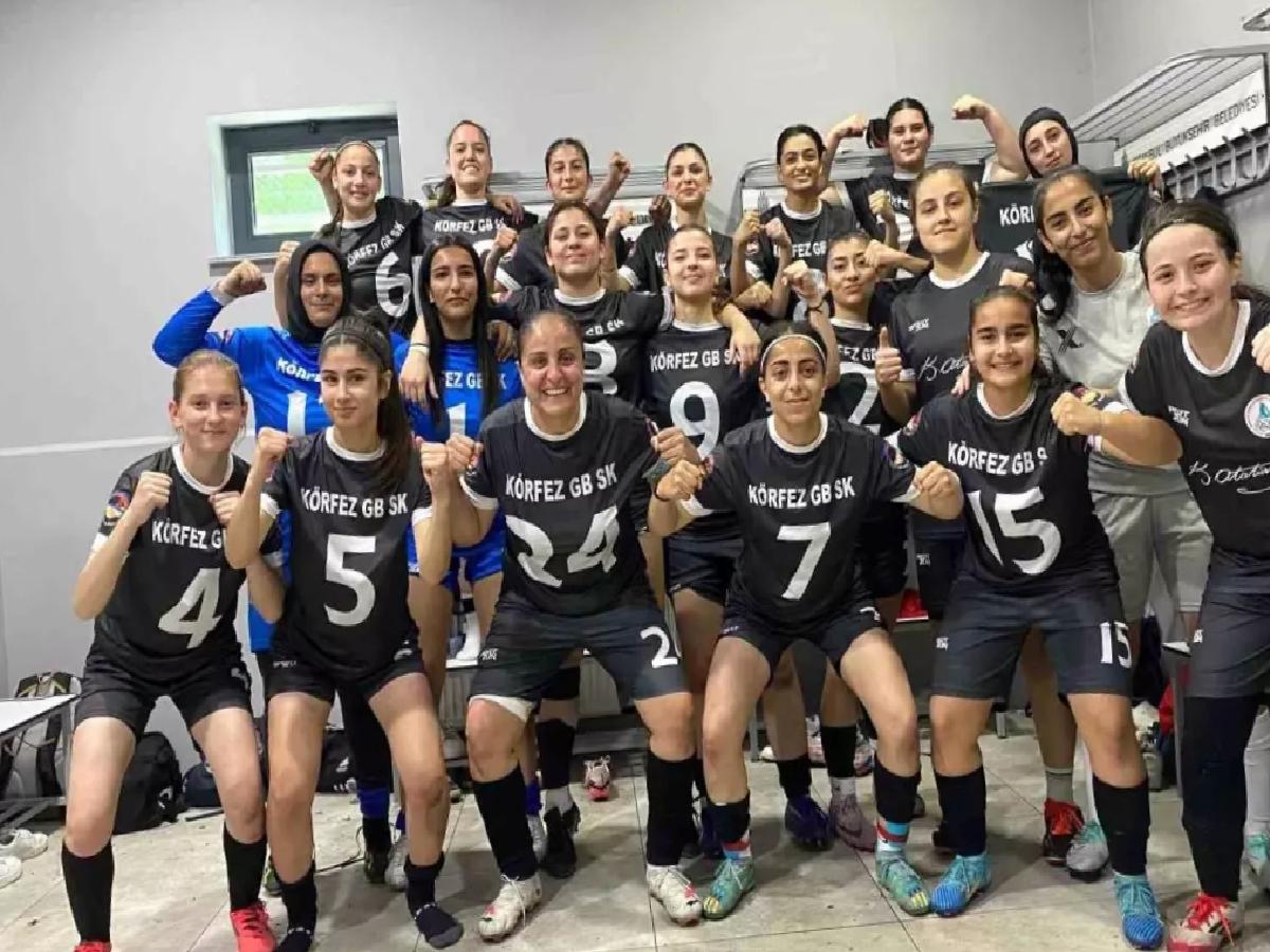 Körfez Gençlerbirliği Bayan Grubu Çeyrek Finale Yükseldi