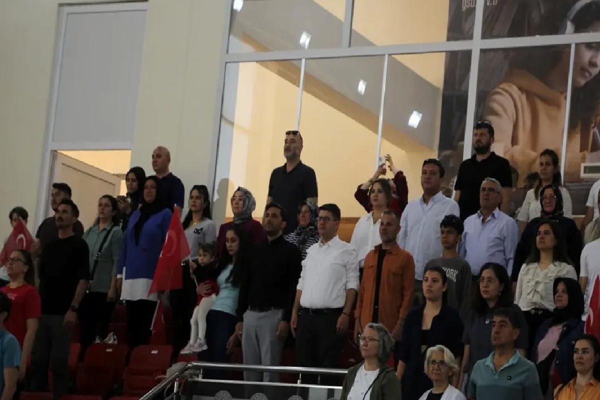 Kula’da Gençlik Haftası Yüzme Yarışları