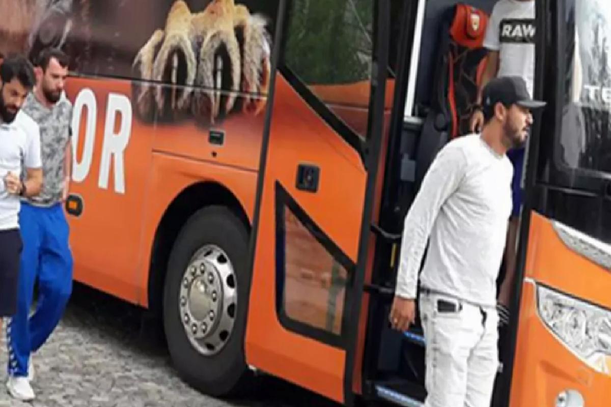 Küme düşen ekipte futbolcular kaçmaya başladı