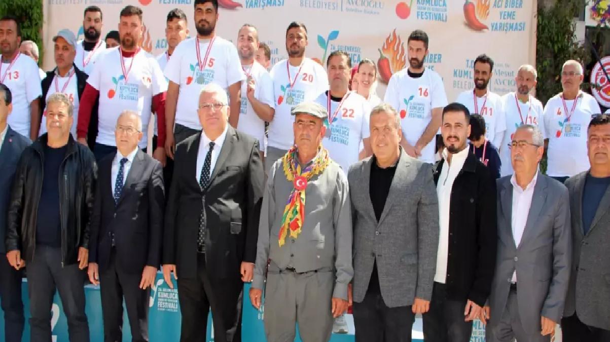 Kumluca’da Acı Biber Yeme Müsabakası