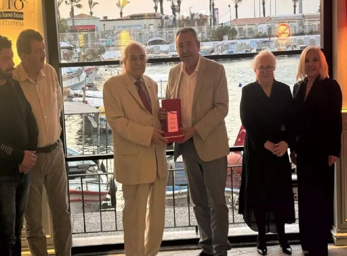 Kuşadası Ticaret Odası’nda Plaket Merasimi