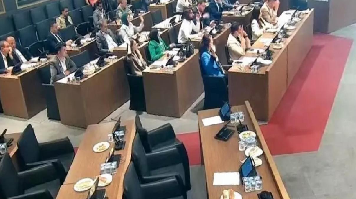 Kütahya Belediyesi Meclis Toplantısı Gergin Başladı