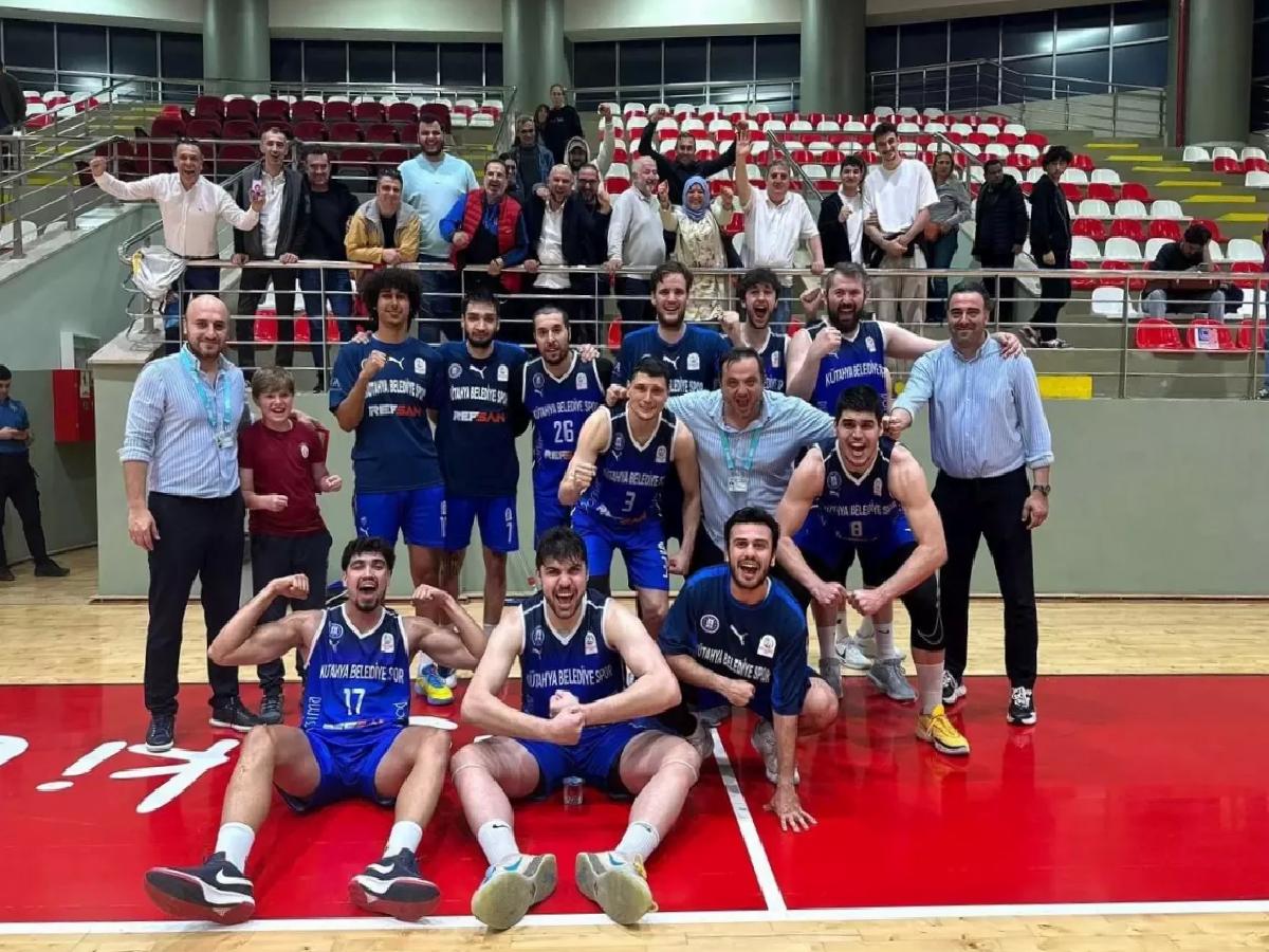 Kütahya Belediyespor, Türkiye Şampiyonası’na Yükseldi