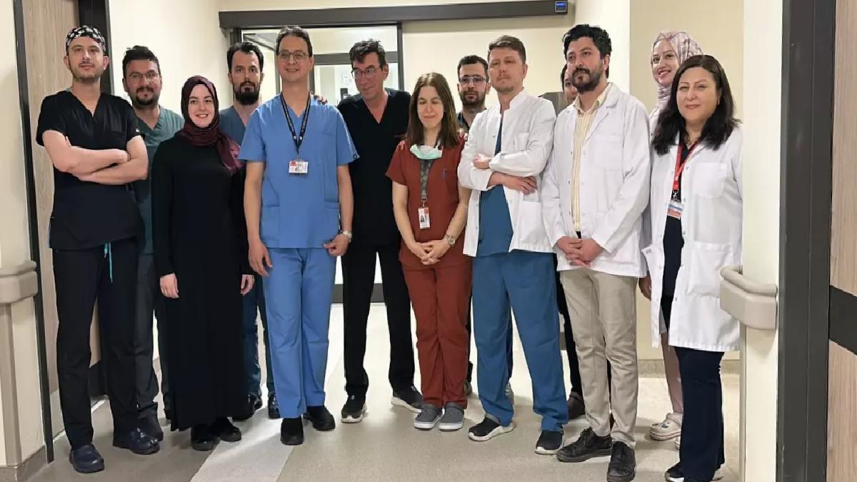 Kütahya’da Bebekten 445 Gram Tümör Alındı