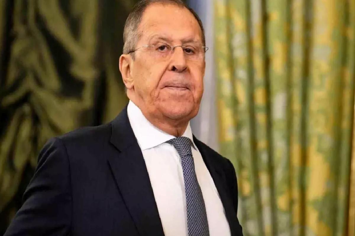 Lavrov’dan Zelenskiy’e Sert Tenkit