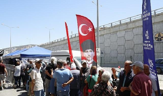 Lider Çerçioğlu Kuşadası’nda Yaşayan Vatandaşları Cet Tohumlarından Üretilen Fideler ile Buluşturdu