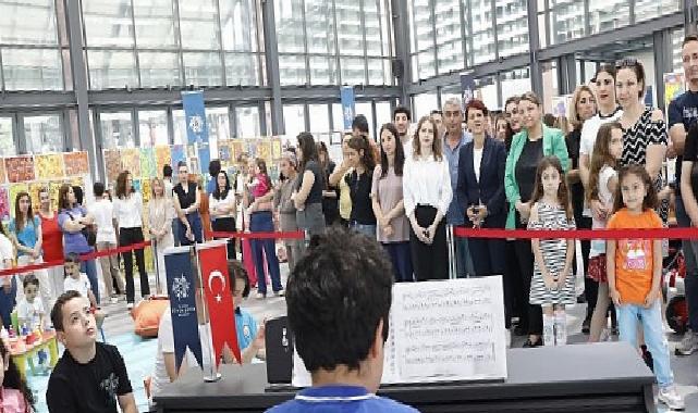Lider Çerçioğlu’nun Aydın’a Kazandırdığı Otizm Merkezlerinin Öğrencilerinden Sanat Standı