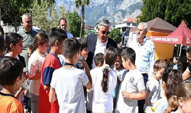 Lider Topaloğlu kermese katıldı