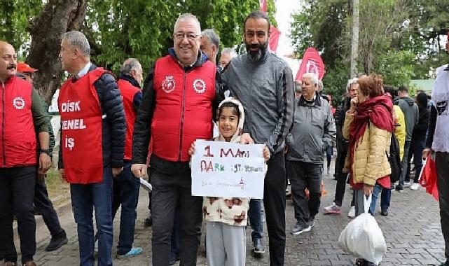 Lider Zeyrek, 1 Mayıs’ta İşçilerle Omuz Omuza Yürüdü
