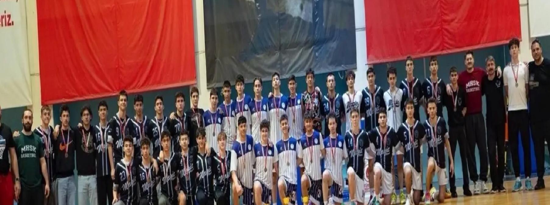 Magic Hands U18 Şampiyon oldu