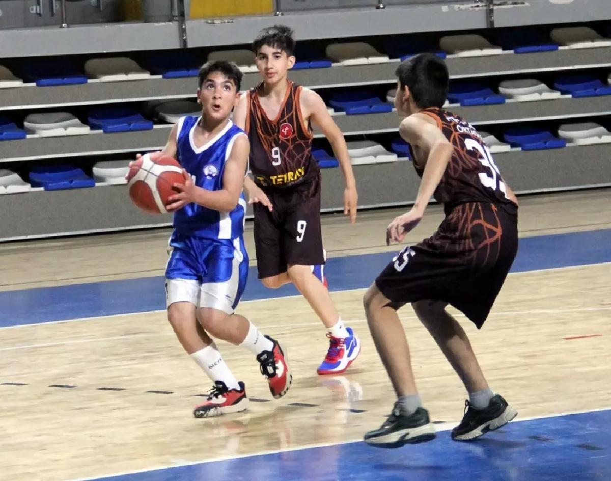 Malatya’da Basketbol Yarı Finalleri Başladı