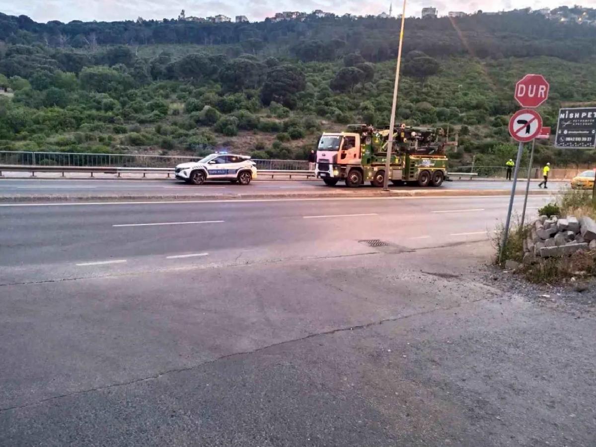 Maltepe’de Araba Gölete Uçtu