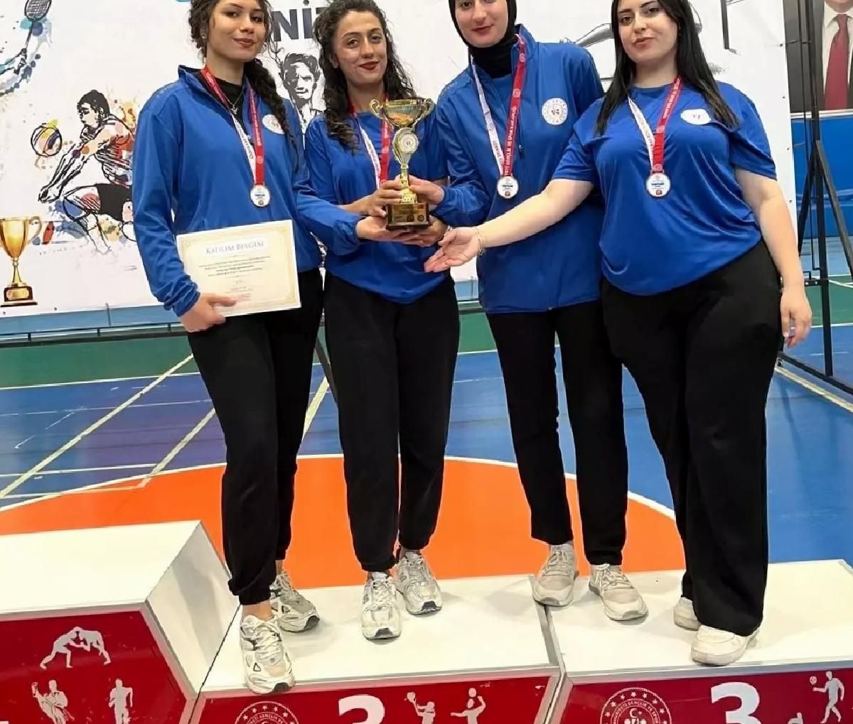 Manisa Dart Grubu Türkiye Üçüncüsü
