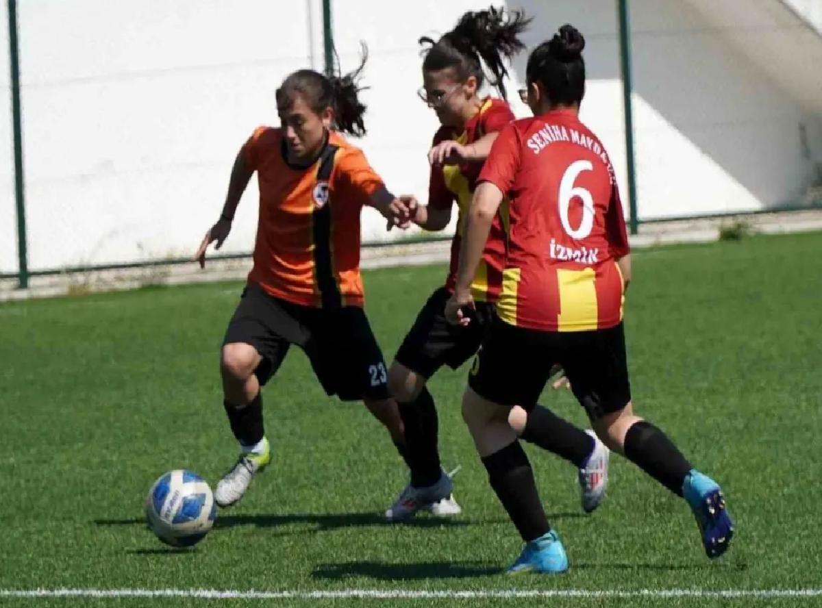 Manisa’da Futbol Yarı Finalleri Başladı