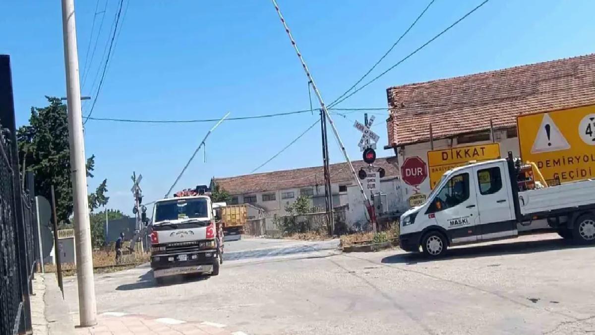 Manisa’da Hemzemin Geçit Arızası Trafiği Olumsuz Etkiledi