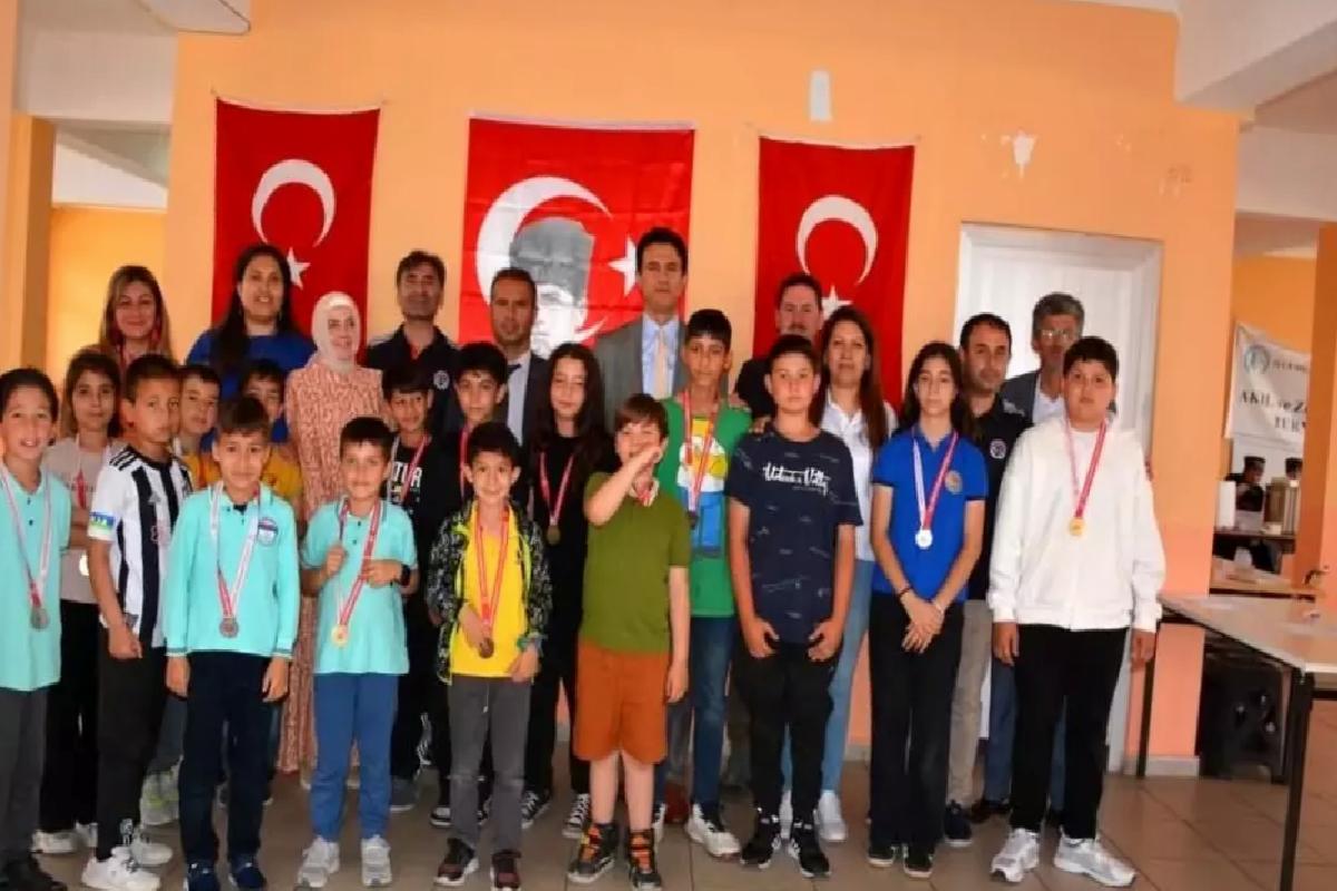 Mavi Yeşil Okullar Satranç Turnuvası Tamamlandı