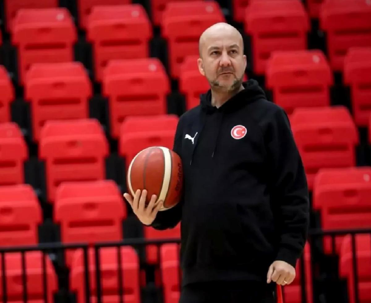 Melikgazi Kayseri Basketbol’un Baş Antrenörü Emre Özsarı, Bayan Basketbolunun Gelişimine Dikkat Çekti