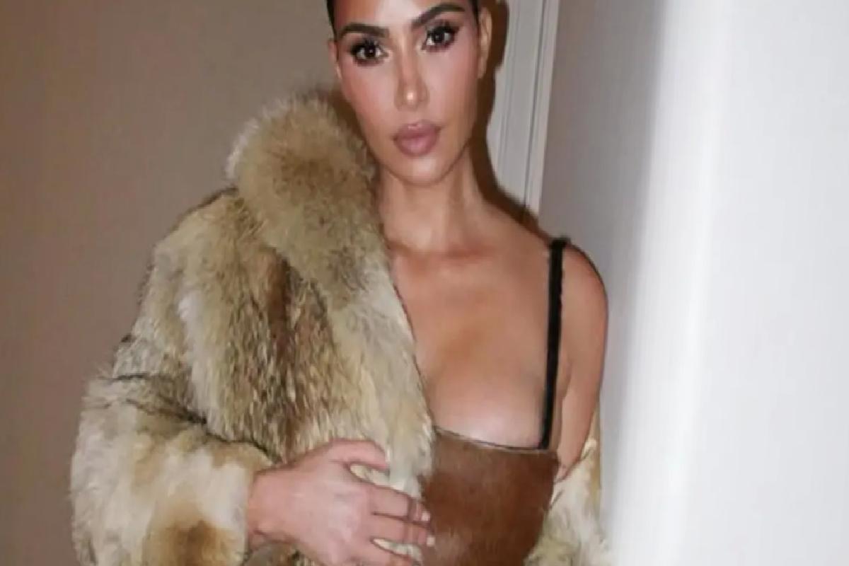 Mezuniyet kepini taktı, gözünü baroya dikti! Kim Kardashian’dan sürpriz atılım