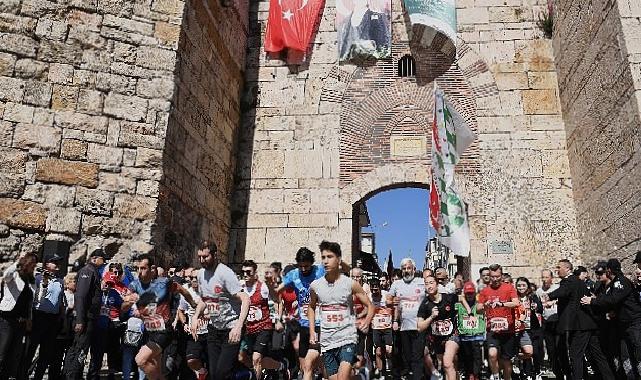Milletlerarası Osmangazi Tarihi Kent Koşusu coşkusu yaşandı
