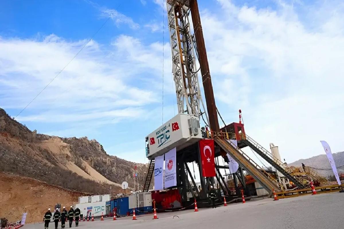 Milyarlarca varillik petrol rezervi umudu