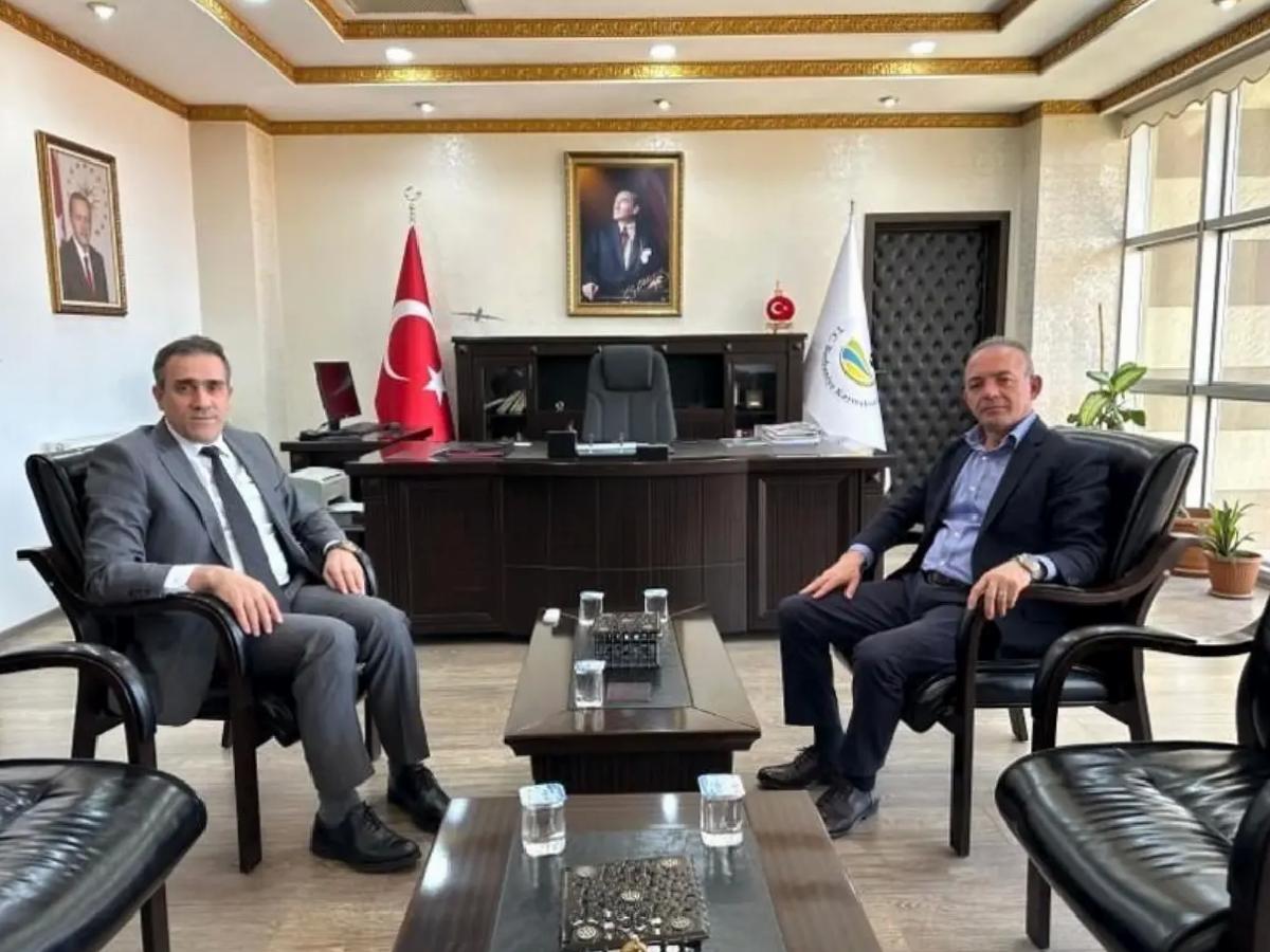 Mülkiye Başmüfettişi Öner, Kaymakam Memiş’i Ziyaret Etti