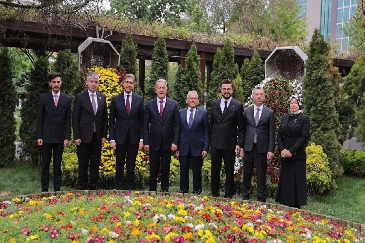 Mustafa Demir, Kayseri Büyükşehir Belediye Başkanı Büyükkılıç’ı Ziyaret Etti