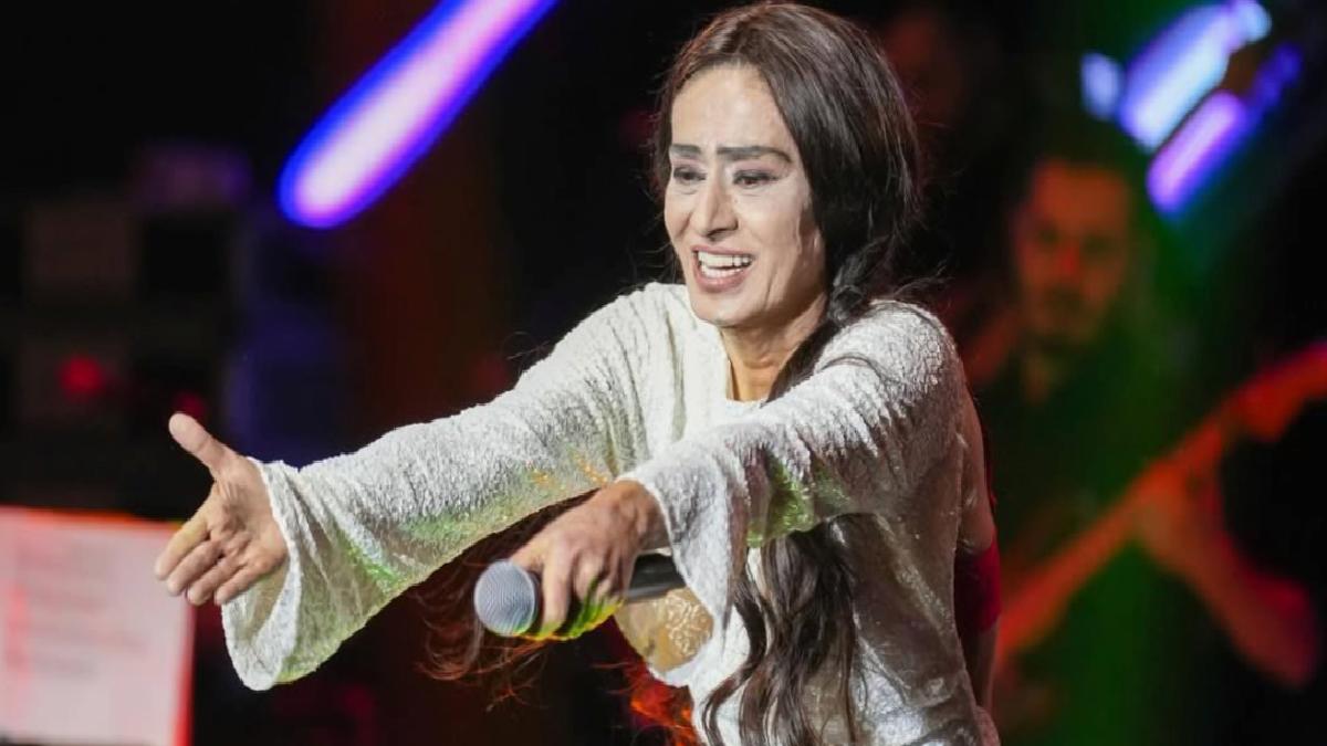 Müzikçi Yıldız Tilbe’den şaşırtan paylaşım: “Maradona’nın öldüğünü bugün öğrendim”