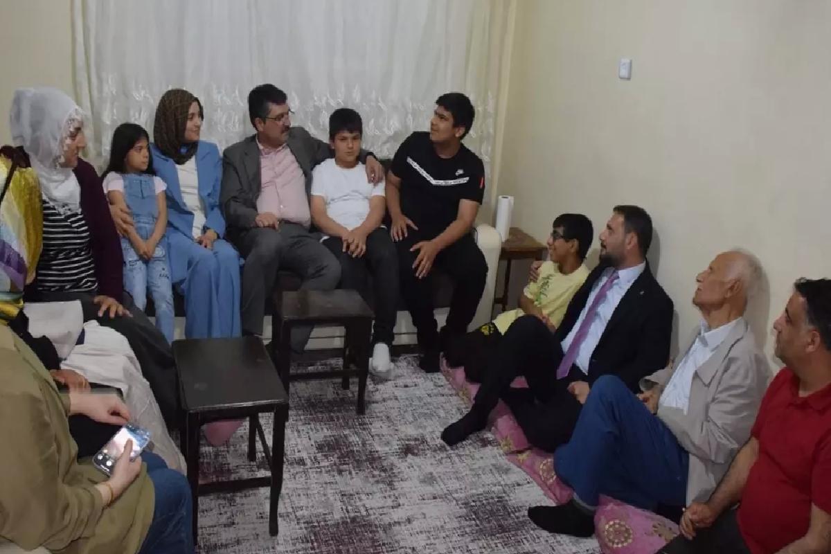 Nasıroğlu, Batman’da Konut Ziyaretleri Yaptı