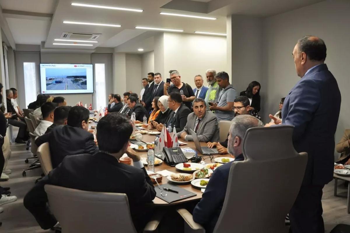 Nebati Taşucu Limanı İnşaatını İnceledi
