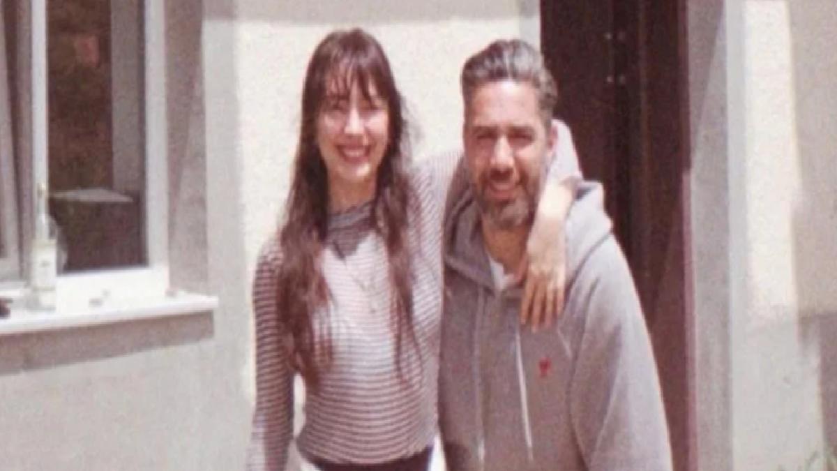 Neslihan Atagül’den oğlu Aziz ile yeni poz