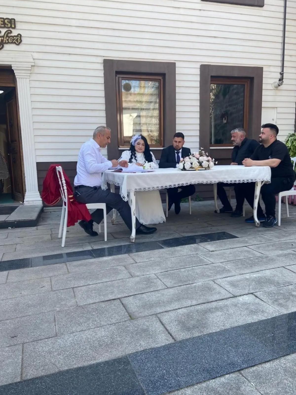 Niksar’da 16 çift, özel tarihte evlendi